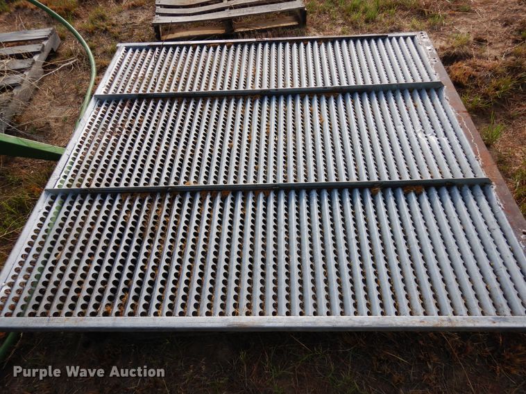 image for item DR1310 1985 John Deere 8820 Titan II  combine