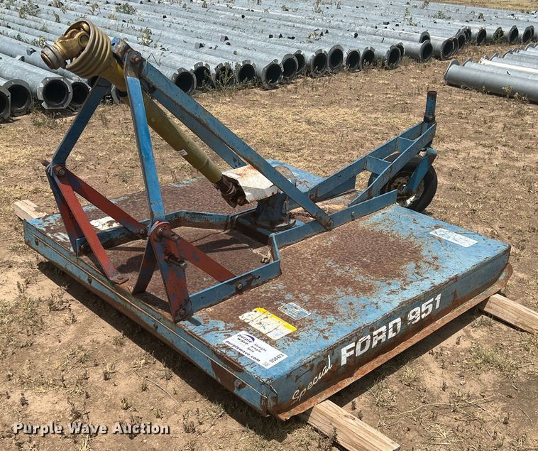 image for item DS8423 Ford 951  rotary mower