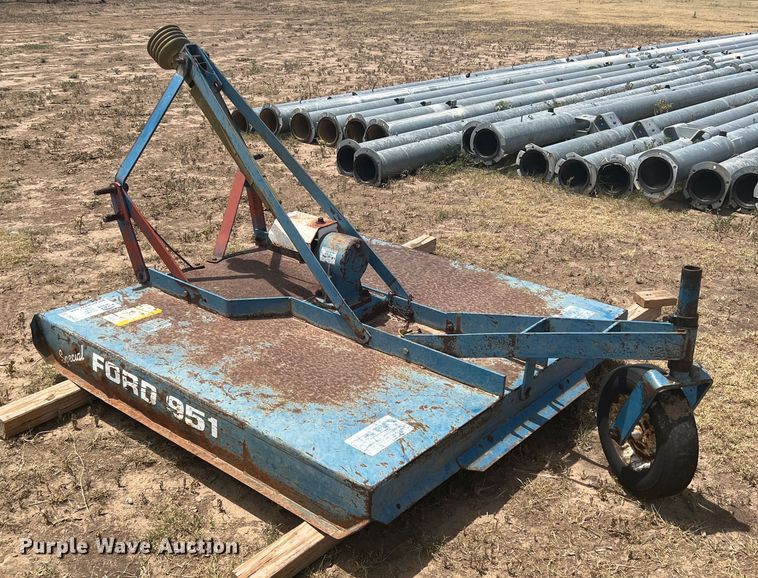 image for item DS8423 Ford 951  rotary mower