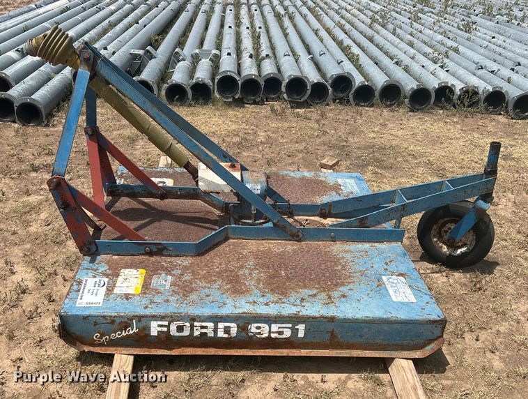 image for item DS8423 Ford 951  rotary mower