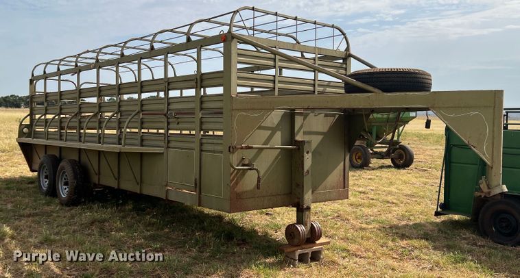 image for item DS8440 WW  livestock trailer