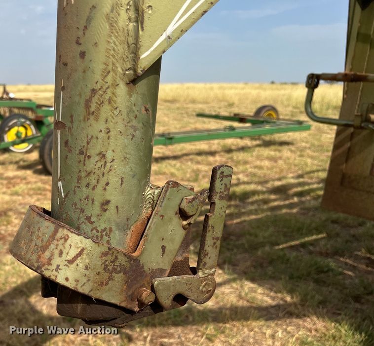 image for item DS8440 WW  livestock trailer