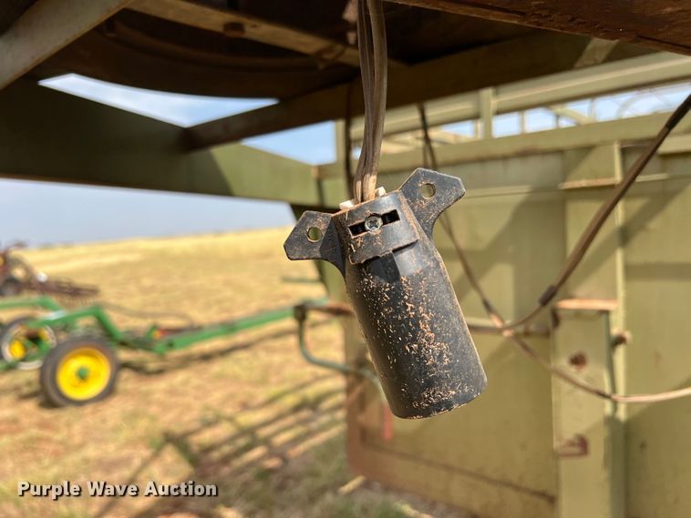 image for item DS8440 WW  livestock trailer