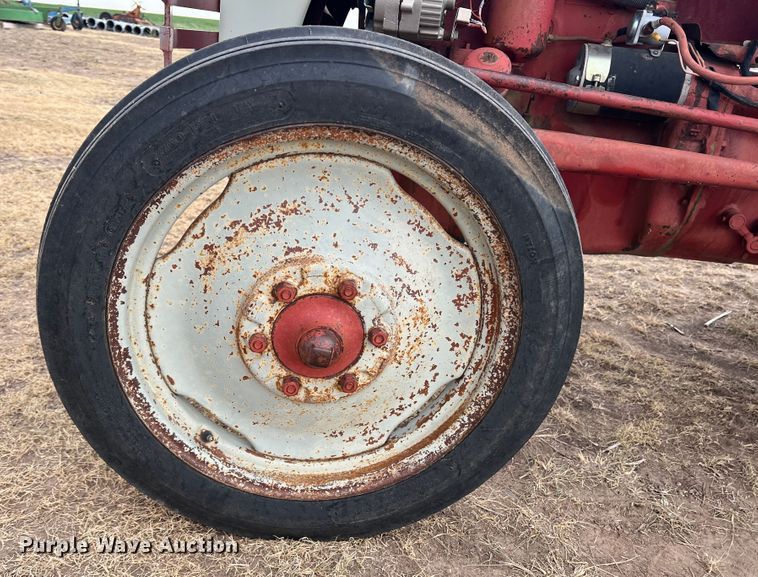 image for item DS8449 Ford 9N  tractor