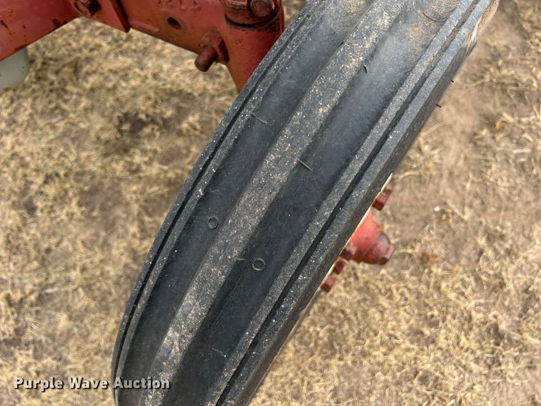 image for item DS8449 Ford 9N  tractor