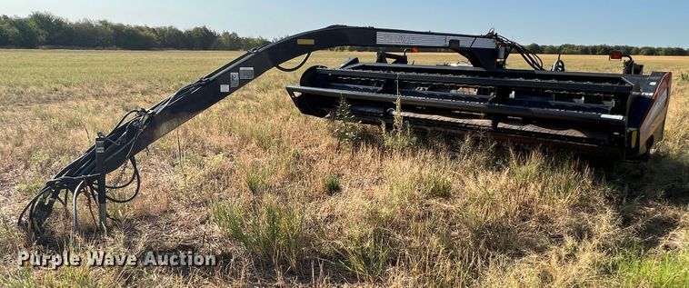 image for item DS8457 2003 MacDon  windrower