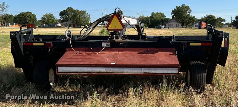 image for item DS8457 2003 MacDon  windrower