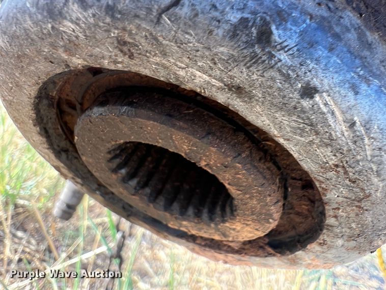 image for item DS8457 2003 MacDon  windrower