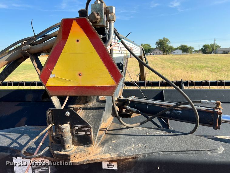 image for item DS8457 2003 MacDon  windrower