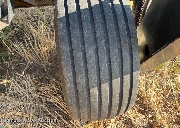 image for item DS8457 2003 MacDon  windrower