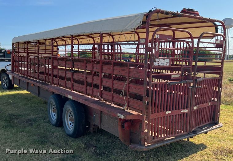 image for item DS8458 1998 Gooseneck  livestock trailer