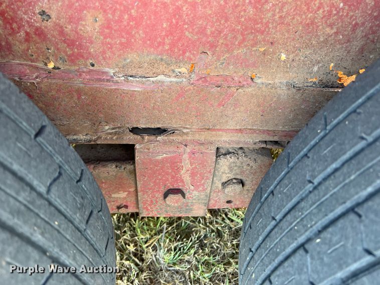 image for item DS8458 1998 Gooseneck  livestock trailer