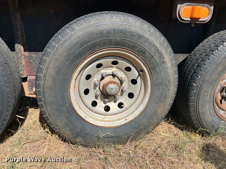 image for item DS8458 1998 Gooseneck  livestock trailer