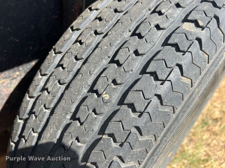 image for item DS8458 1998 Gooseneck  livestock trailer