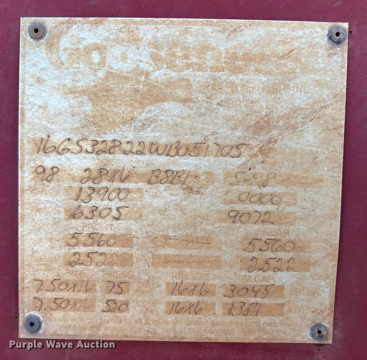 image for item DS8458 1998 Gooseneck  livestock trailer