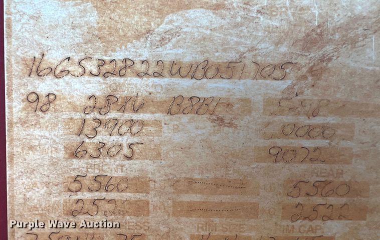 image for item DS8458 1998 Gooseneck  livestock trailer