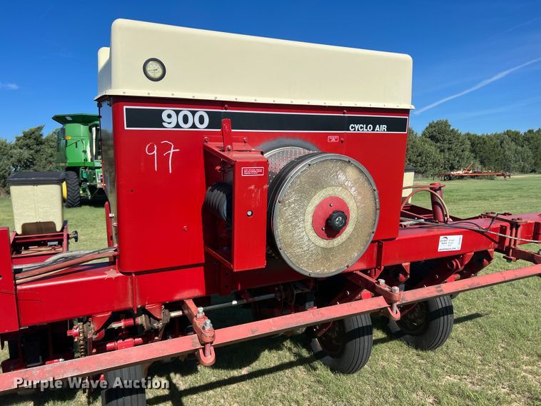 image for item DS8467 Case IH 900 Cyclo Air  planter