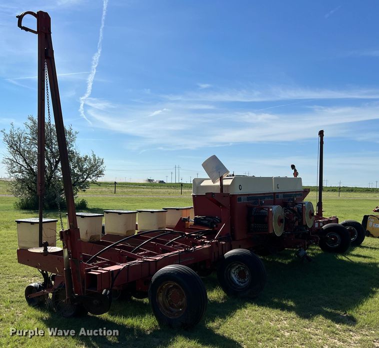 image for item DS8468 Case IH 900 Cyclo Air  planter