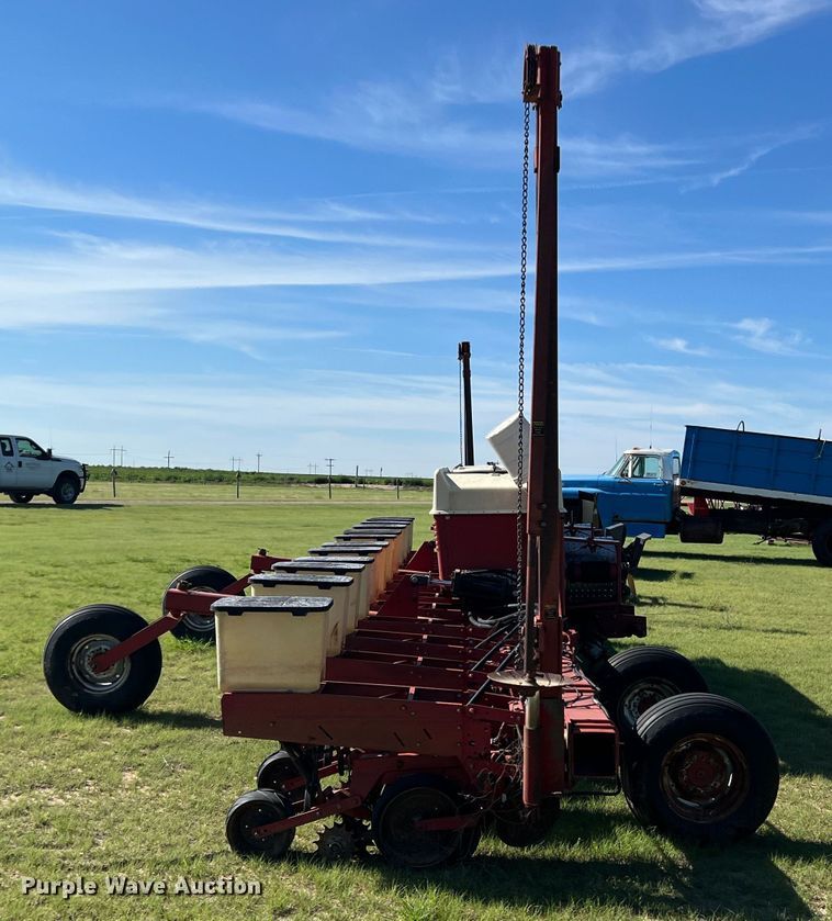 image for item DS8468 Case IH 900 Cyclo Air  planter