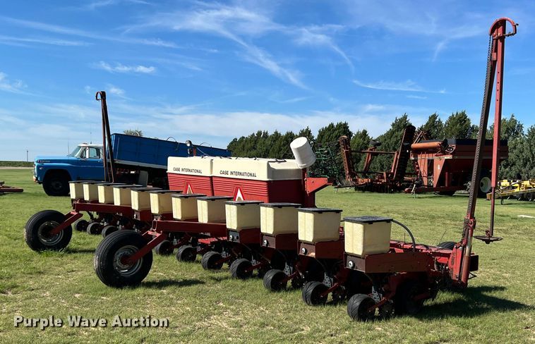 image for item DS8468 Case IH 900 Cyclo Air  planter