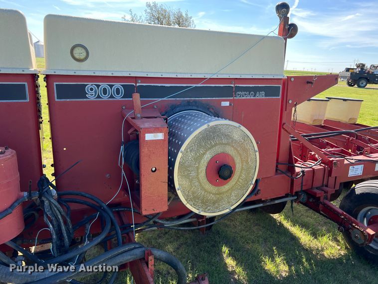 image for item DS8468 Case IH 900 Cyclo Air  planter