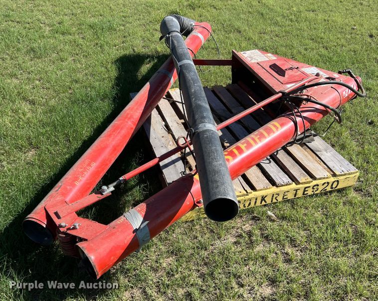 image for item DS8471 1970 Ford F610  grain truck