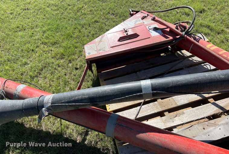 image for item DS8471 1970 Ford F610  grain truck