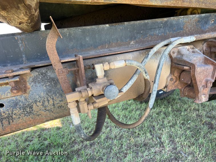 image for item DS8471 1970 Ford F610  grain truck