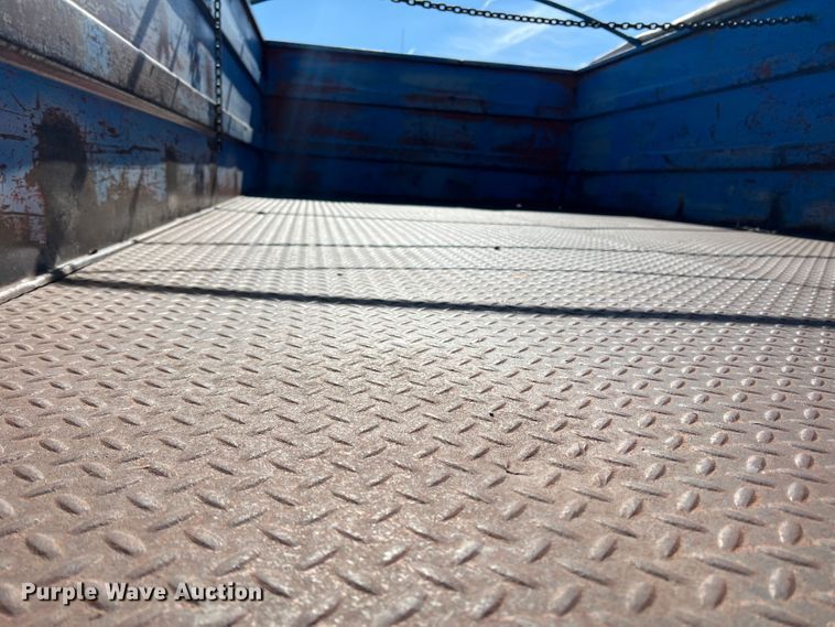 image for item DS8471 1970 Ford F610  grain truck