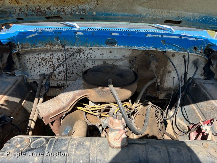 image for item DS8471 1970 Ford F610  grain truck