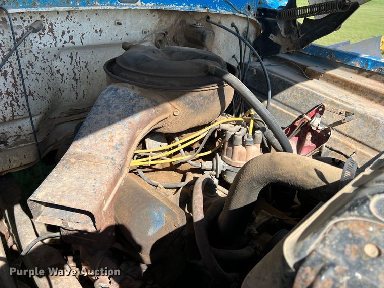 image for item DS8471 1970 Ford F610  grain truck