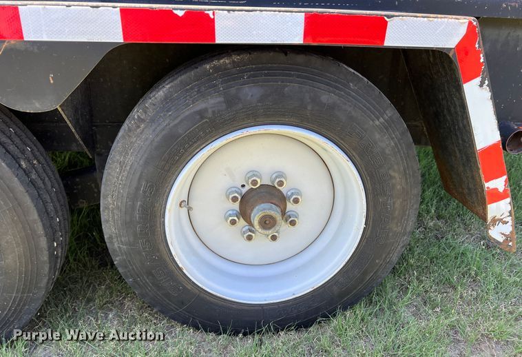 image for item DS8474 2007 Wilson 455KWC15  end dump trailer