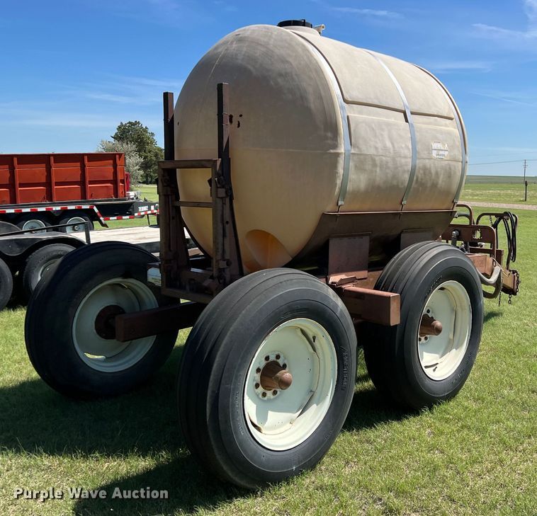 image for item DS8475 Sprayer trailer