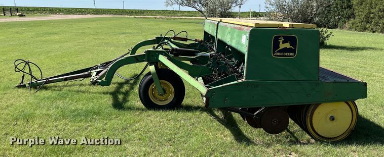 image for item DS8476 (2) John Deere 9000 grain drills