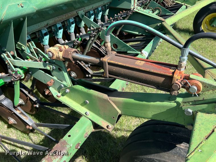 image for item DS8476 (2) John Deere 9000 grain drills