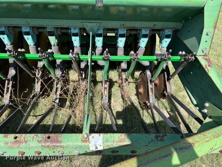 image for item DS8476 (2) John Deere 9000 grain drills