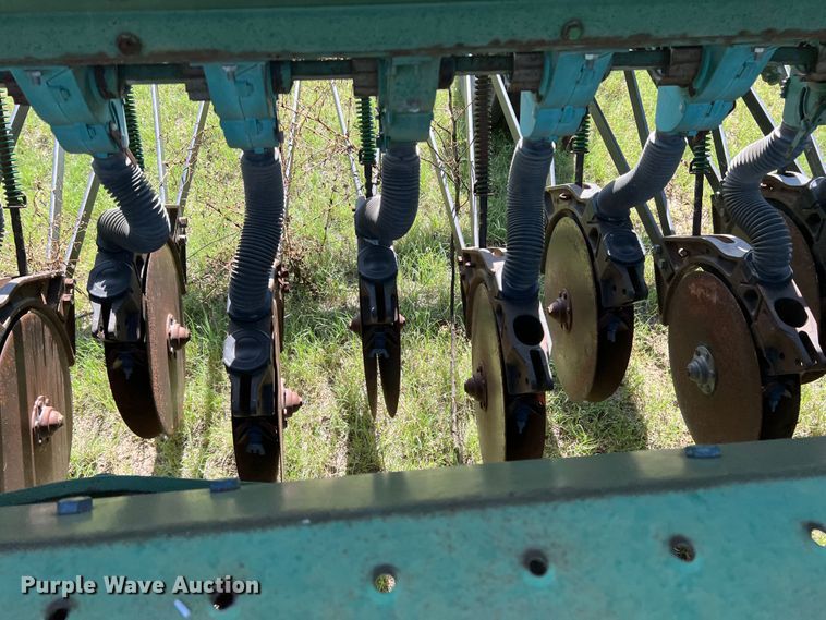 image for item DS8476 (2) John Deere 9000 grain drills