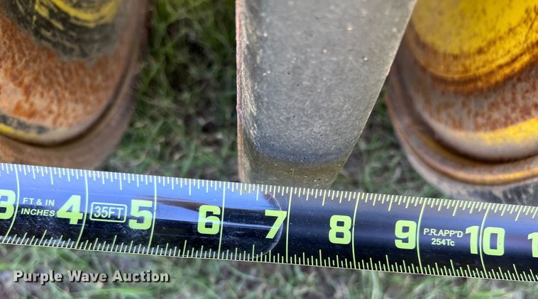 image for item DS8476 (2) John Deere 9000 grain drills