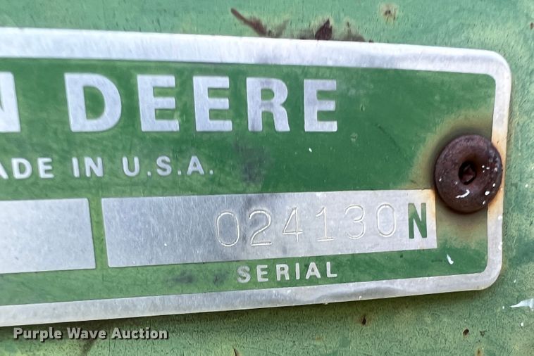 image for item DS8476 (2) John Deere 9000 grain drills