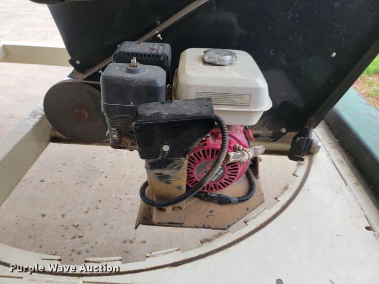 image for item JC9749 Friesen 375  seed tender