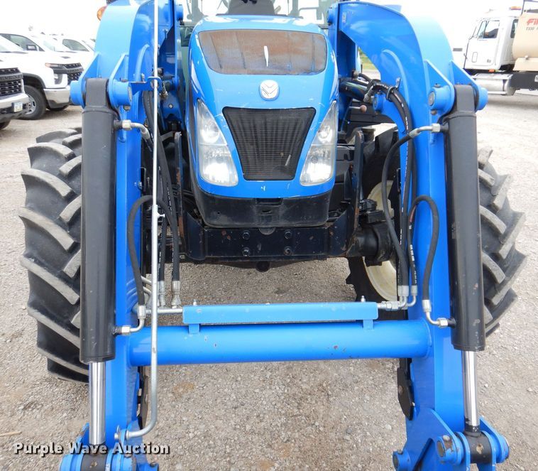 image for item JH9670 2015 New Holland T4.110  MFWD tractor