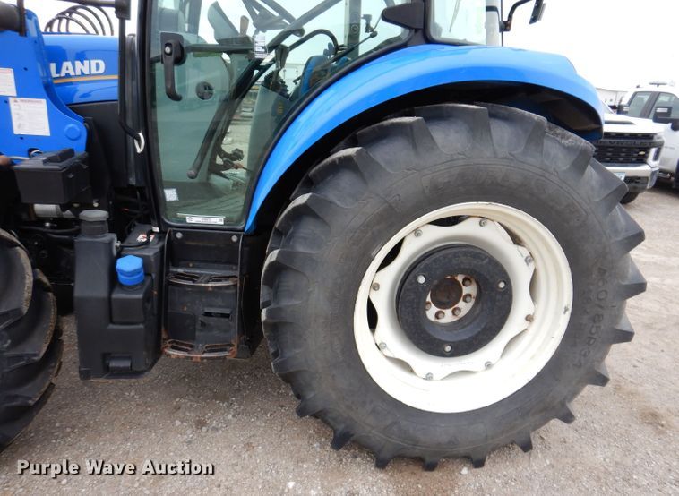 image for item JH9670 2015 New Holland T4.110  MFWD tractor