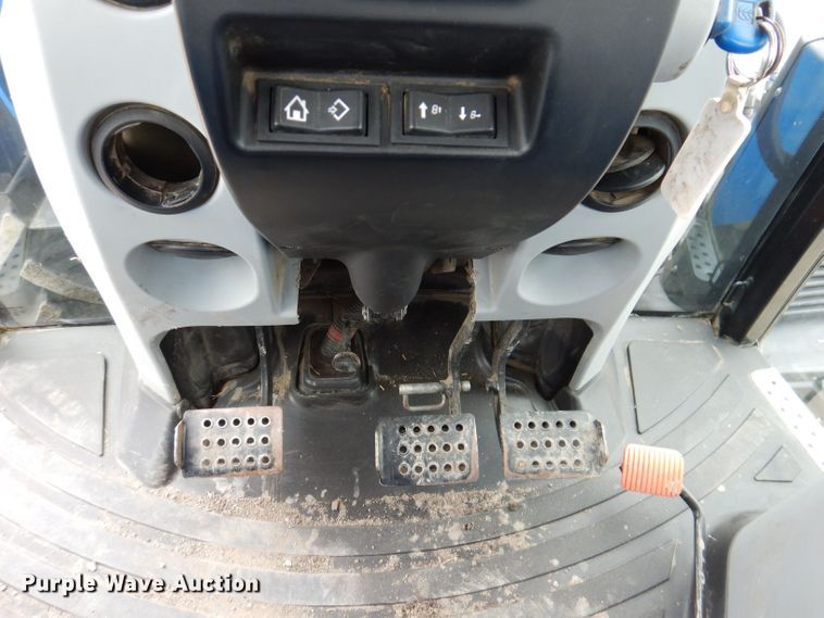 image for item JH9670 2015 New Holland T4.110  MFWD tractor