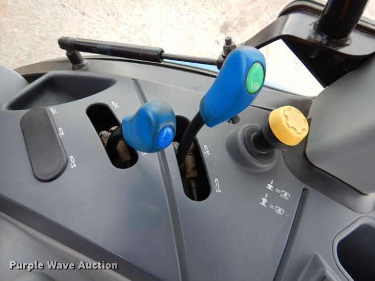 image for item JH9670 2015 New Holland T4.110  MFWD tractor