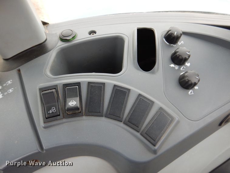 image for item JH9670 2015 New Holland T4.110  MFWD tractor