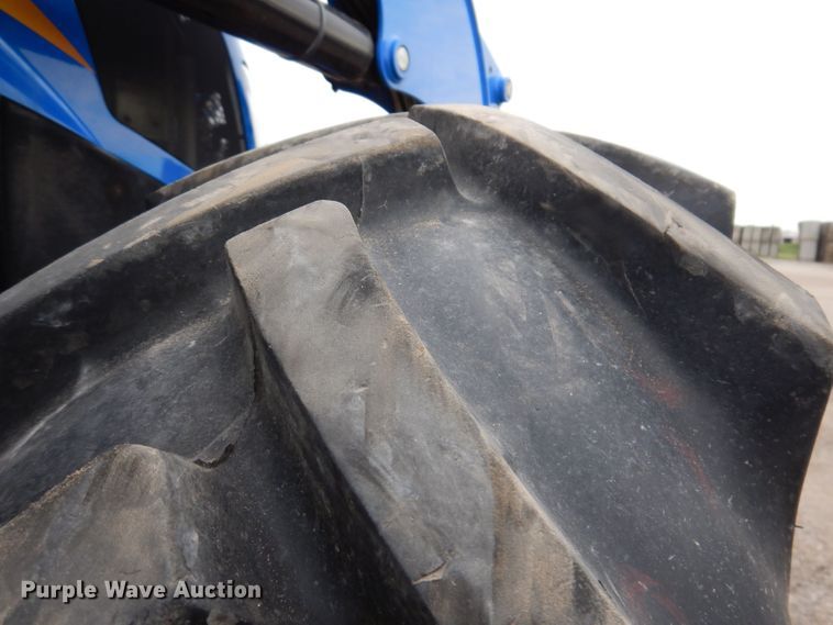 image for item JH9670 2015 New Holland T4.110  MFWD tractor