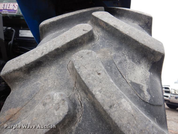 image for item JH9670 2015 New Holland T4.110  MFWD tractor