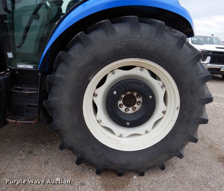 image for item JH9670 2015 New Holland T4.110  MFWD tractor