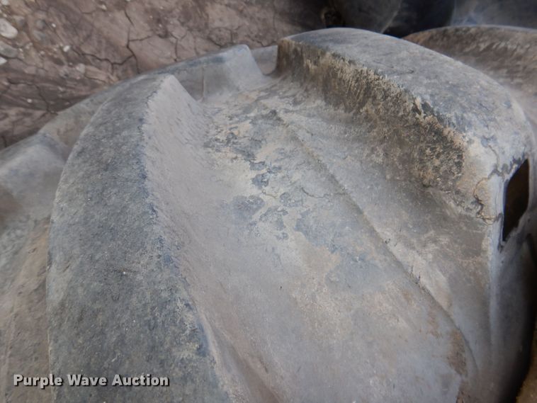 image for item JH9676 (4) Alliance A-360 floatation tires and wheels