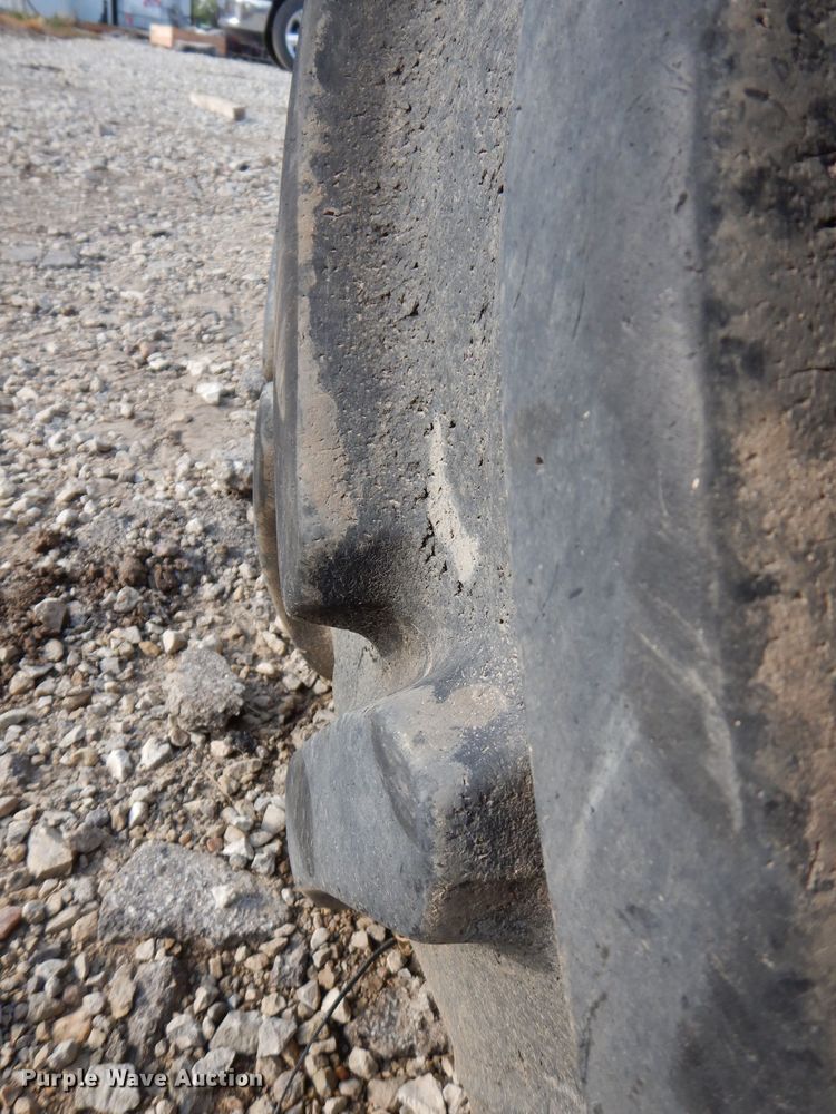 image for item JH9678 (4) Alliance A-360 floatation tires and wheels